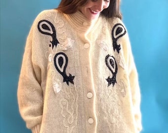 Cardigan en mohair blanc vintage des années 1980.