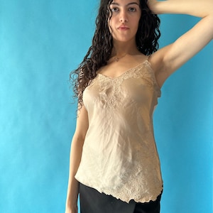 Vintage Y2K 90s Size S Lace Trim Cami in Beige.