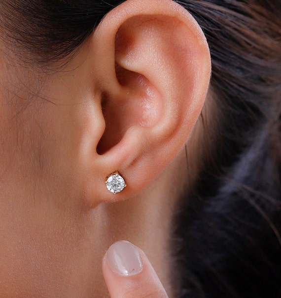 Moissanite on sale mens earrings