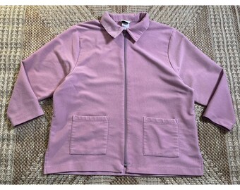 Abrigo vintage BONWORTH con textura y cremallera en color lavanda, estilo retro informal