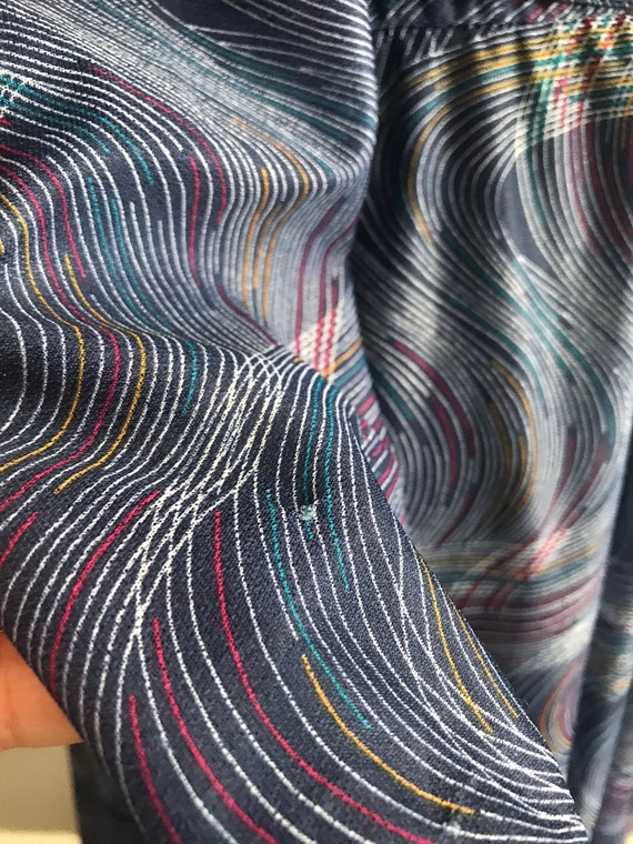 Vintage multicolored abstract swirl print shirt - image 8