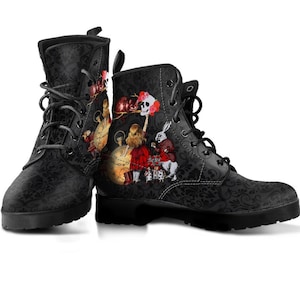 Bottes de combat noires grises Cadeaux Alice au pays des merveilles Le cadeau parfait pour les amoureux d'Alice, Imprimé noir Idée cadeau d'anniversaire, chaussures personnalisées image 1