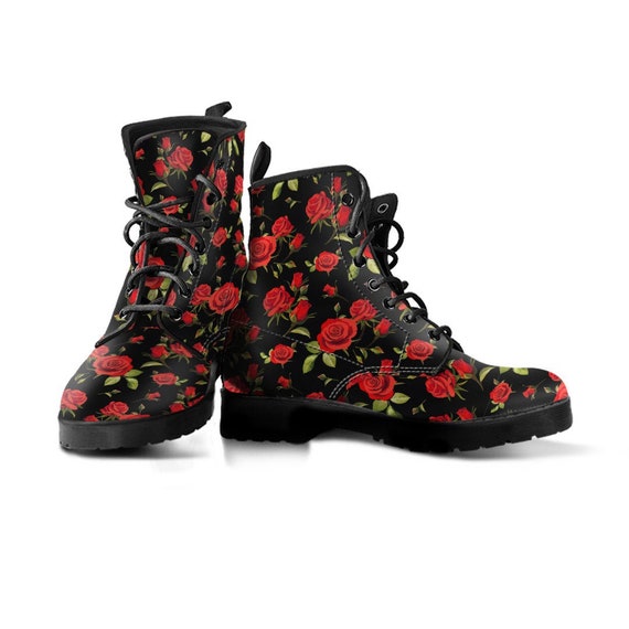 Bottes roses rouges, bottes florales, bottes pour femmes, cuir végétalien,  bottes de combat, botte classique, conception d'impression de fleurs, bottes  décontractées femmes - Etsy France