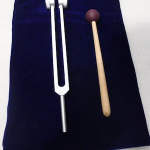 Otto 64 hz  tuning fork set with mallet activator and pouch for sound healing kit for use meditation relaxation