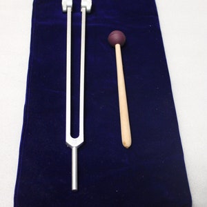 Otto 32 hz  tuning fork set with mallet activator and pouch for sound healing kit for use meditation relaxation