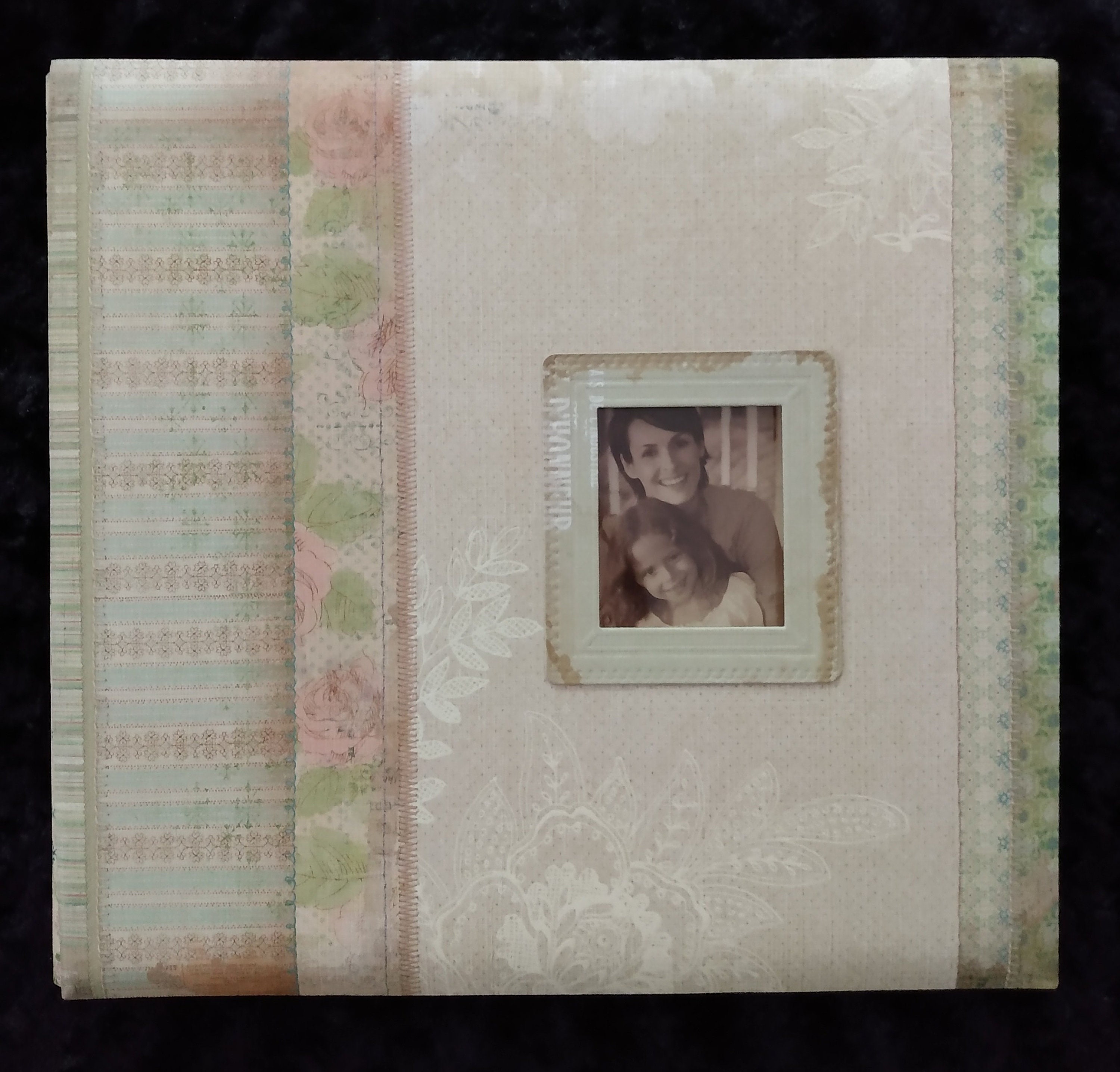 K&Company Scrapbook Album 12x12 Foil Dot Hello Memories - 643077735675