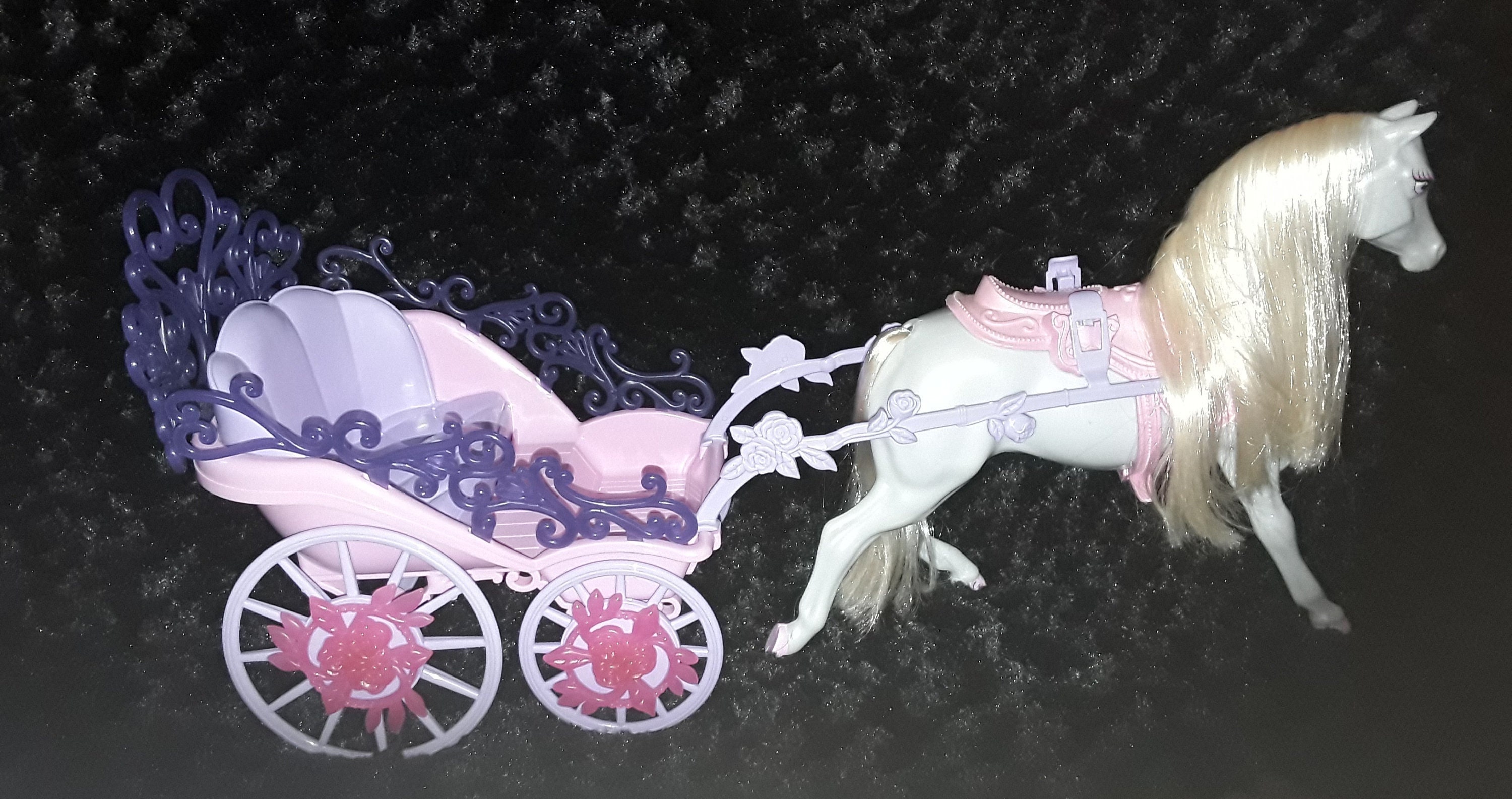 stil opføre sig Kriger Barbie Princess Horse and Carriage - Etsy