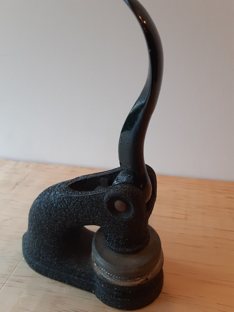 Corporate seal stamper