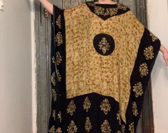 One Size Plus Erstaunliches 70er 80er Jahre Vintage Sahara MG Made in India kurzarm Maxi Kleid Kaftan Kaftan Muumuu House Dress
