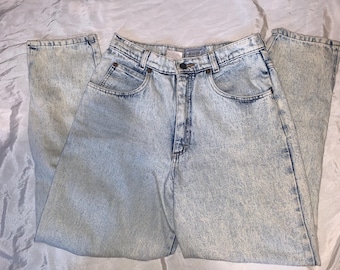 28 "Vintage 80er Jahre Light Wash Acid Wash Palmetto Jeans mit Reißverschlüssen an den Knöcheln hoch taillierte sich verjüngendes Bein