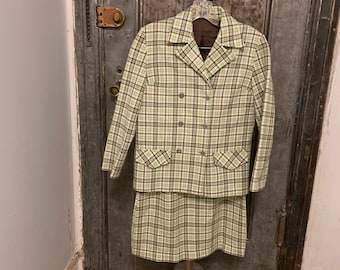 Vintage 60s 70s green plaid skirt suit with a knee length pencil skirt small 25" waist XS small