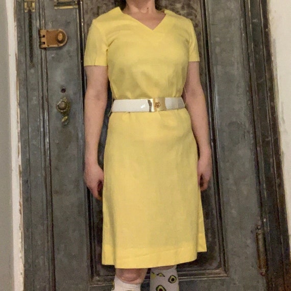 S M Vintage mod 60s 70s yellow shift dress knee length