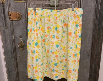 L XL Vintage 60s bright floral midi skirt sweet cottagecore cream skirt with hippie boho orange, yellow, blue and green flowers waist 32"