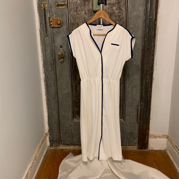 Small Medium  Vintage 70s 80s Leslie Fay Original short sleeve nautical preppy white and navy blue shirt dress