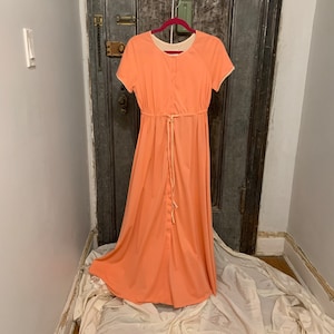 S Vintage 50er 60er Vanity fair pink Nylon Maxi Nachthemd Taschen zip up Hostess Kleid Hauskleid Tageskleid Robe