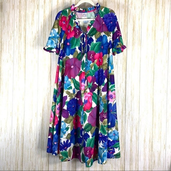 Tiger Lily Vintage bold floral mumu nightgown