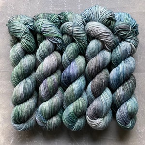 Extra-fine merino yarn, hand-dyed, NORTH SEA image 1