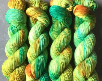 Sock yarn, hand dyed, GOLDFISH GLASS