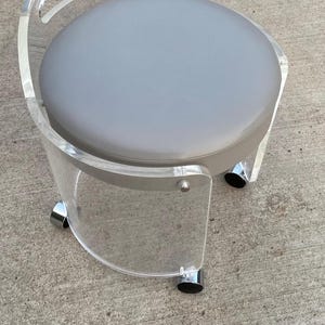 Charles Hollis Jones Vintage Lucite Vanity Stool on Casters image 8