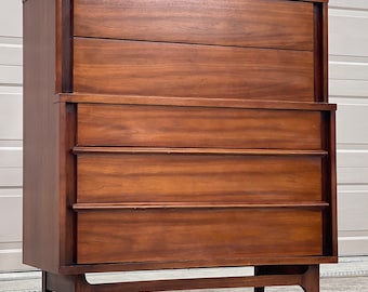 Kent Coffey Predicta Dresser