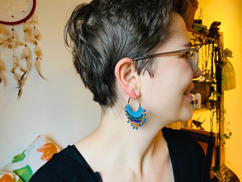 Pfau inspirierte Ohrringe