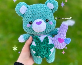 Patrón de ganchillo - Hihi the Bear, oso fumador, oso verde, lindo, oso kawaii