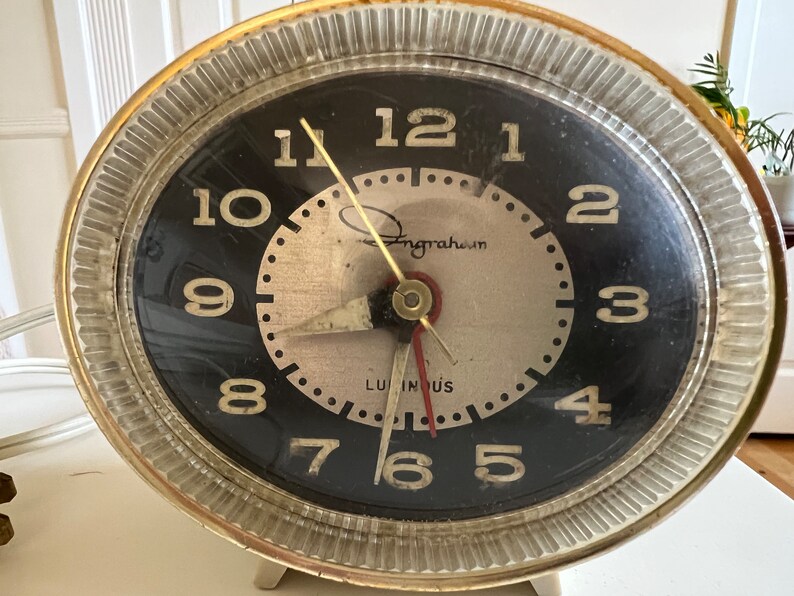 Vintage Ingraham Nightstand Alarm Clock Working Etsy