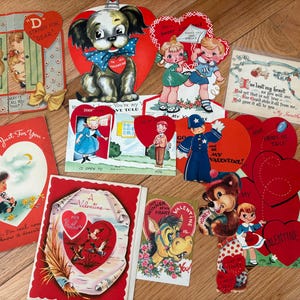Lot of Vintage Valentines Mechanical, Dog, Fly a Kite, Deer, Postcard