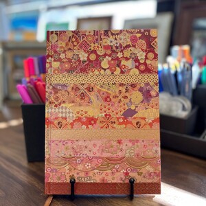 Handgemachtes 100-seitiges Tagebuch, unliniertes Papier, Rot und Golddruck