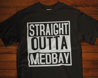Funny Among Us Shirt, Straight Outta Medbay Among Us Unisex TShirt, Among Us Shirt, Impostor Among Us T-Shirt, Crewmate Tee, Jeu vidéo