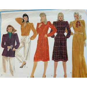 Puede incluir: Un patrón de costura con cinco diseños de vestidos diferentes. Los vestidos son de varios colores y patrones, incluyendo rojo, naranja, marrón y a cuadros. El patrón incluye instrucciones para hacer cada vestido.