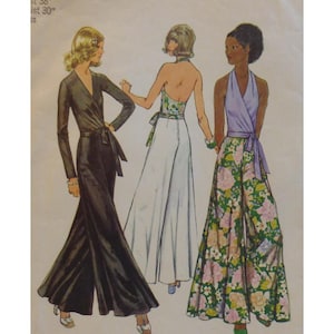 Peut inclure: Trois illustrations de mode de femmes portant différents styles de pantalons. La première femme porte une combinaison noire avec un haut enroulé et un pantalon large. La deuxième femme porte une jupe maxi blanche avec un haut halter fleuri. La troisième femme porte un pantalon à imprimé floral avec un haut halter violet.
