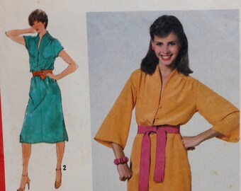 High Neck Dress Pattern, Tunic, Front Button & Loop Closure, Straight Skirt, Simplicity 9268 Size 12 Bust 34