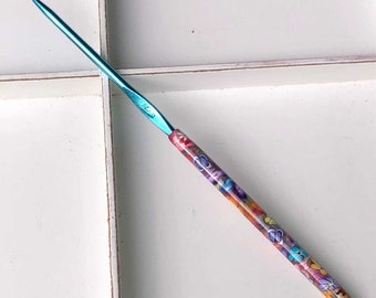 Polymer Clay Embellished Crochet Hook - Boye - Size E/4 3.50mm - Flowers and Blue Butterflies