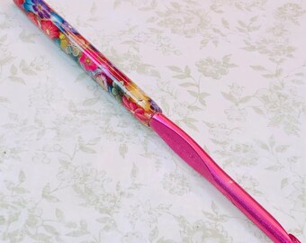 Handmade Polymer Clay Embellished Crochet Hook - Susan Bates Size I/9, 5.50mm - Inline - Aluminum - Flowers and Translucent Butterflies