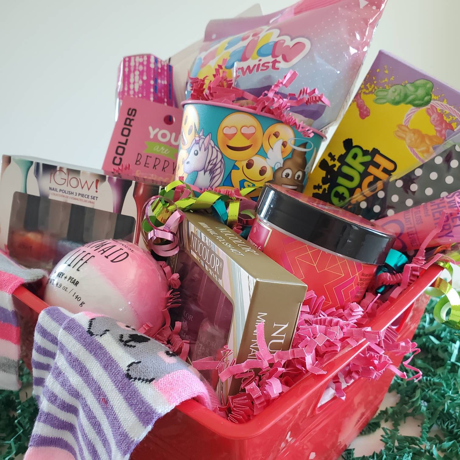 Best Friend Gift Basket - Gifts for Teenage Girls - Best Friend