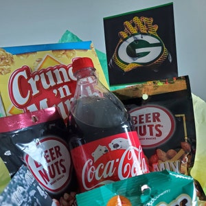 Sports snack basket | Sports gift basket | Men&#39;s gift basket | Father&#39;s Day gift | Mens gift | Personalize with any team