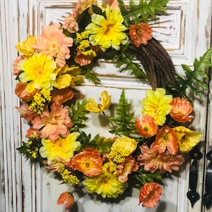 Couronne de coquelicots jaune, couronne de coquelicots, couronne d&#39;été, décoration d&#39;intérieur, maison et espace de vie, décoration estivale, décoration florale, couronnes, accroche-porte