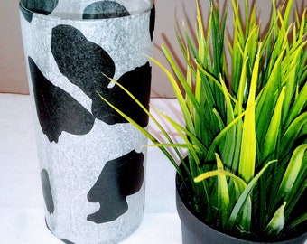 Jarrón cilíndrico con estampado de vaca de estilo rústico de decoupage / Organizador de baño