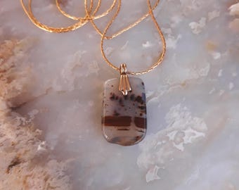Polished Agate Pendant Necklace 14K Gold Plated 18&quot;