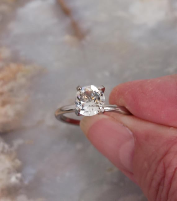 Uncas Solitaire Statement Ring Size (7) Fun Trave… - image 1