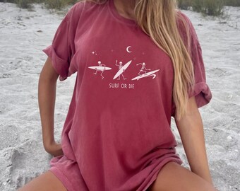 Skeleton Surfing Shirt, Surfing Lover T-shirt, Ocean Beach Shirt, Comfort Colors Tee, Halloween Shirt, Summer Tee, Oversized Graphic T Shirt