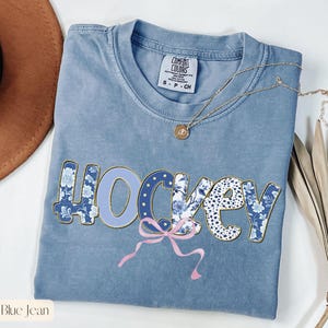 Comfort Colors Hockey Shirt,Hockey Mom Shirt,Cute Hockey Shirt,Hockey Mom Gift,Sports Mom Shirt, Gift for Sports Mom,Game Day Shirt