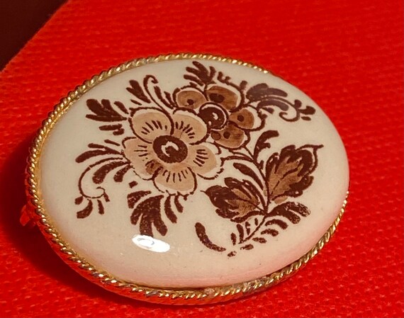 DELFT Holland Classic Flower Brooch/Pin - image 4
