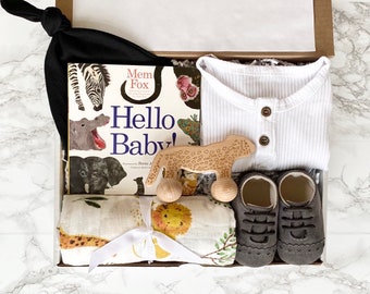 Hello Baby Neutral Jungle Gift Bundle, New Baby Animal Set, Unisex Baby Zoo Gift, Safari Baby Box, New Baby Animal Gift Basket