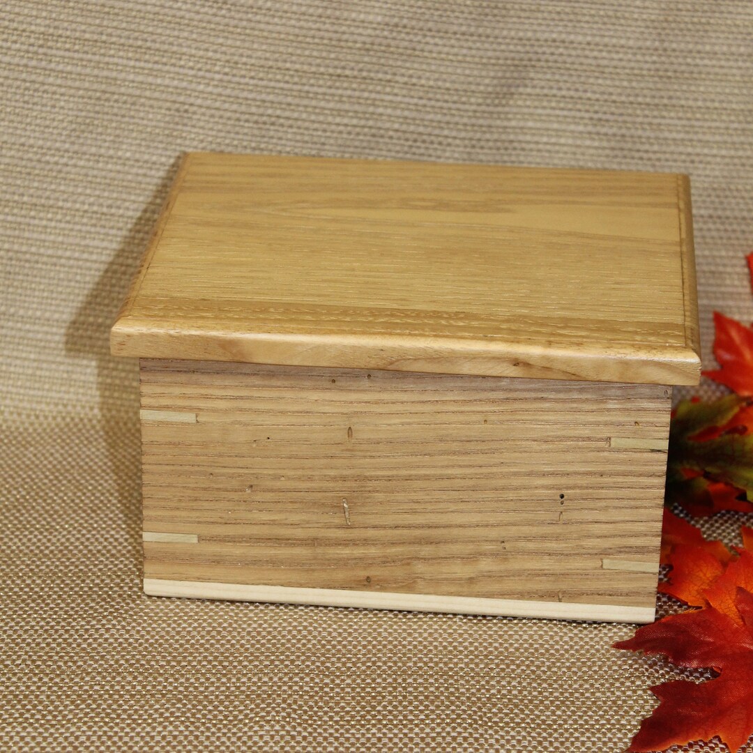 Reclaimed Oak Wood Box With Lid 81: Small Keepsake Storage - Etsy
