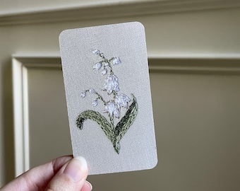 Muguet brodé // mini marque page recto-verso