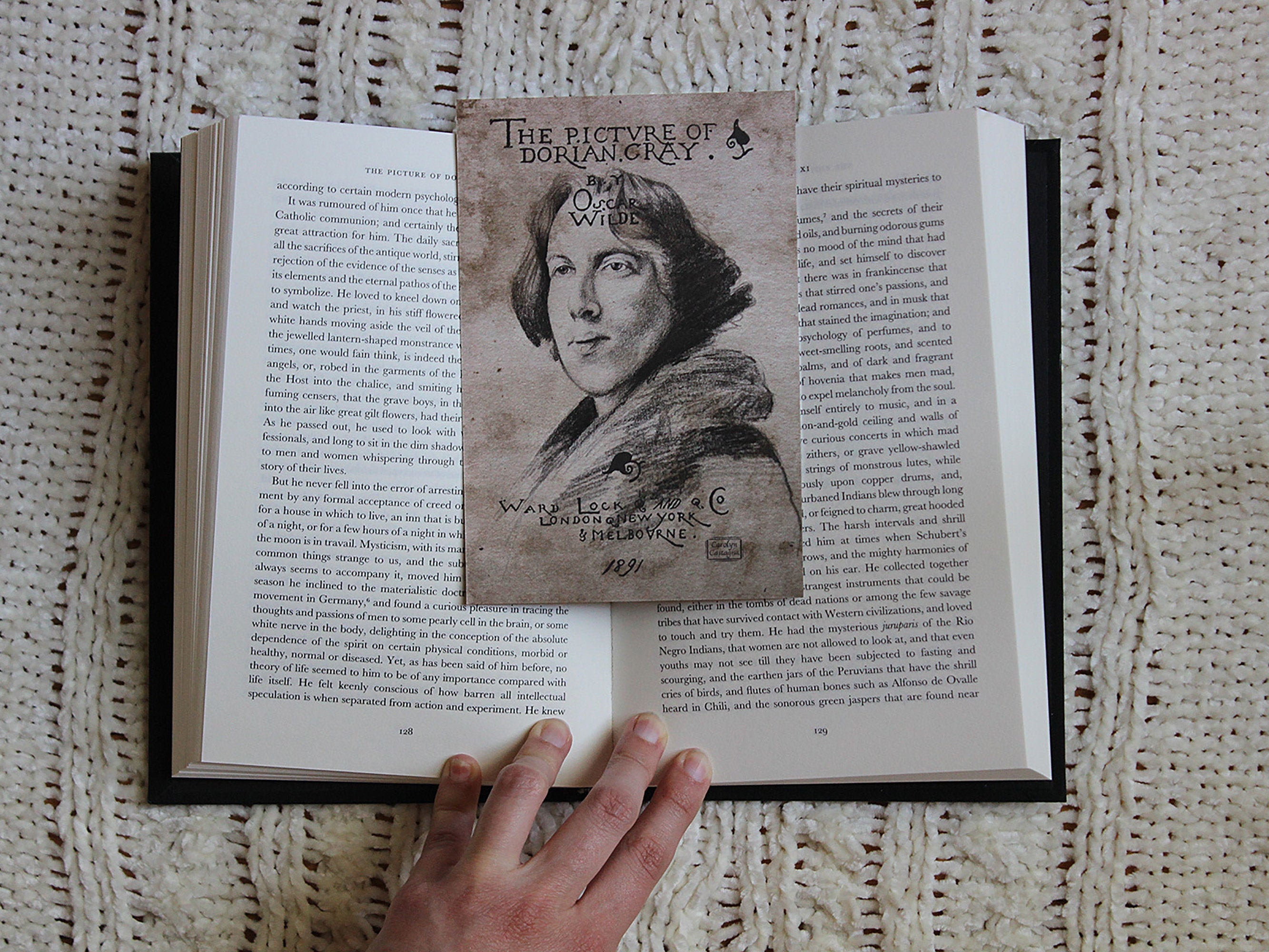Oscar Wilde Portrait Bookmark/Postcard Print // Double-Sided // Graph…