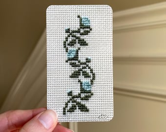 Fleurs au point de croix // mini marque-page recto-verso // avec feuille argentée