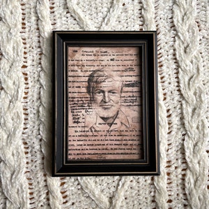 Marcador de página/cartão postal de retrato de Ernest Hemingway // Frente e verso // Desenho em grafite